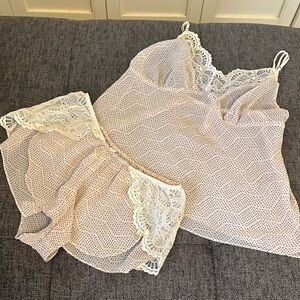 Size XSmall Gillian by Gillian & O’Malley Cream with Polka Dots Sleep Set